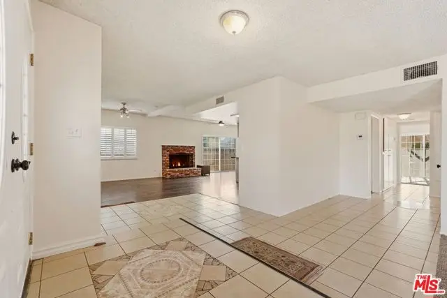 15513 S Tarrant Avenue, Compton, CA 90220 - #2