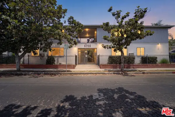 6705 De Longpre Avenue, Los Angeles, CA 90028