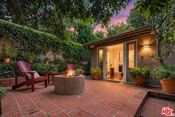 8513 Walnut Drive, Los Angeles, CA 90046