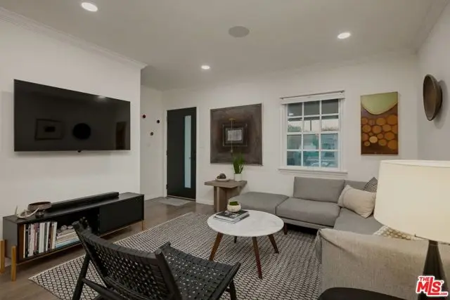 7244 Chicopee Avenue, Van Nuys, CA 91406 - #3