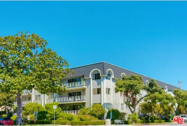 404 San Vicente Boulevard #28, Santa Monica, CA 90402