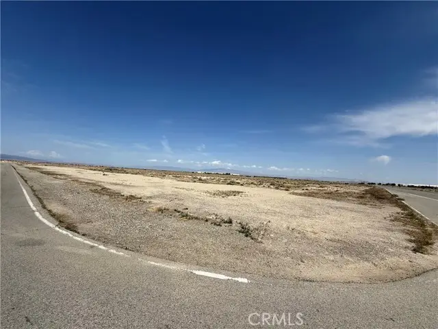 30 Avenue H, Lancaster, CA 93536 - Image #2