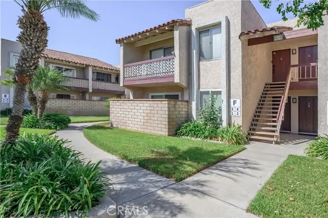 700 W La Veta Avenue #F3, Orange, CA 92868 - Image #2