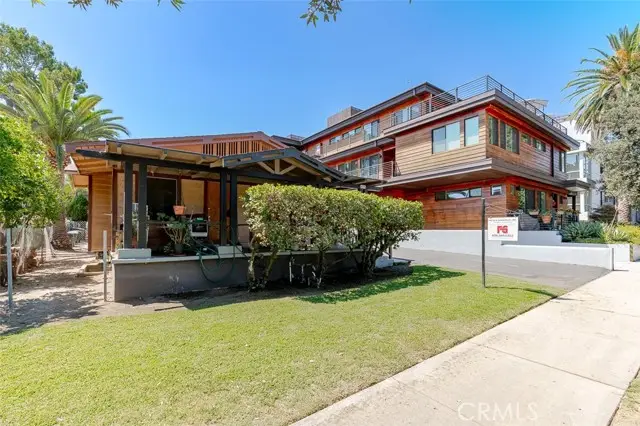 1056 E Villa Street, Pasadena, CA 91106 - Image #1