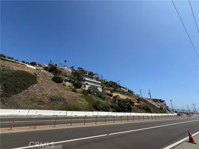 17440 Castellammare Drive, Pacific Palisades, CA 90272 - Image #1