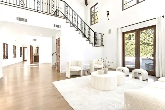 1805 Outpost Drive, Los Angeles, CA 90068 - Image #2