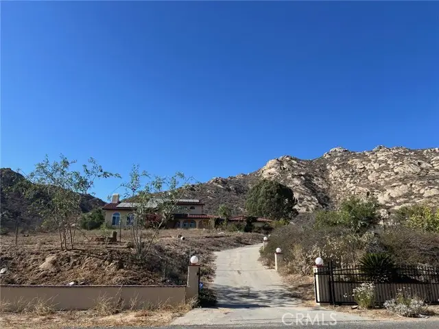 2005 Mt Vernon, Riverside, CA 92507 - Image #2