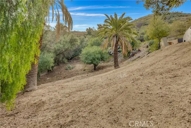 8455 Mcgroarty Street, Sunland, CA 91040 - Image #2