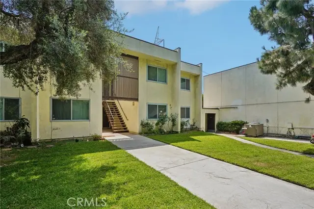 11813 Runnymede Street #27, North Hollywood, CA 91605 - Image #2