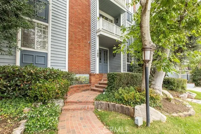 11667 Gorham Avenue #306, Los Angeles, CA 90049 - Image #2