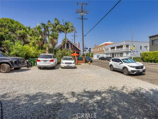 1909 Pacific Avenue, Venice, CA 90291 - Image #3