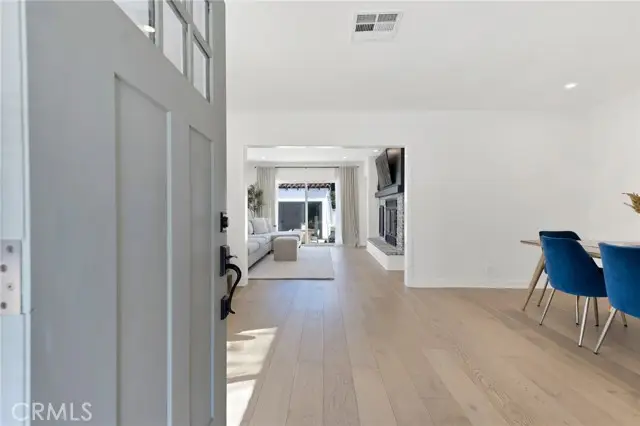 805 N Kemp, Burbank, CA 91505 - Image #3