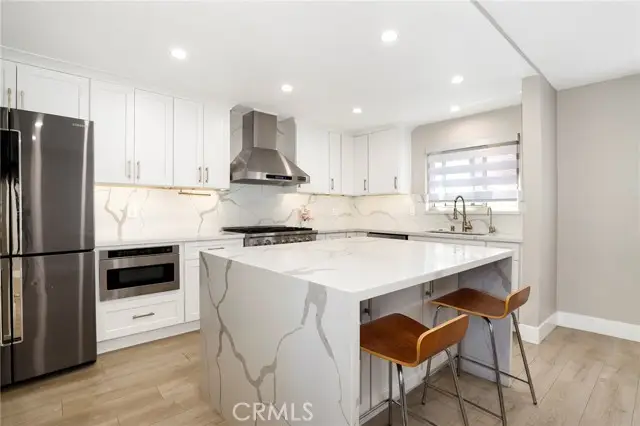 10159 De Soto Avenue #202, Chatsworth, CA 91311 - Image #1