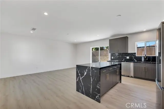 8127 Radford Avenue, North Hollywood, CA 91605 - Image #2