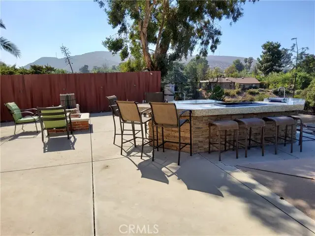 9050 Mulberry Drive, Sunland, CA 91040 - #2