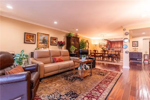 4533 Vista Del Monte Avenue #201, Sherman Oaks, CA 91403 - Image #2