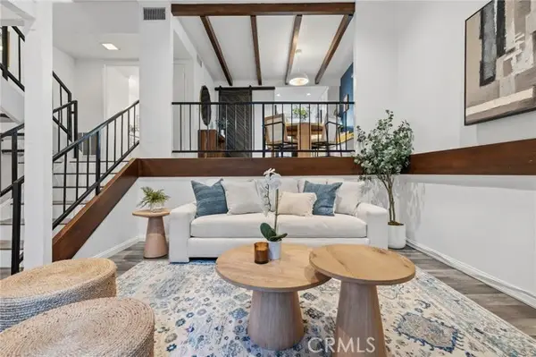 13567 Valerio Street #F, Van Nuys (los Angeles), CA 91405