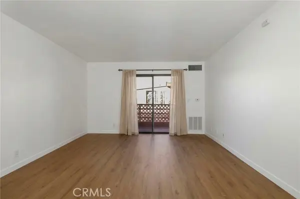 6815 Remmet #311, Canoga Park (los Angeles), CA 91303