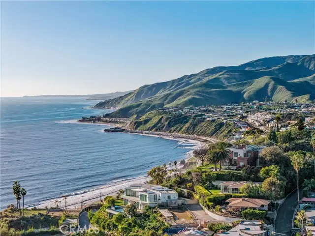 17352 W Sunset #103, Pacific Palisades, CA 90272 - Image #1