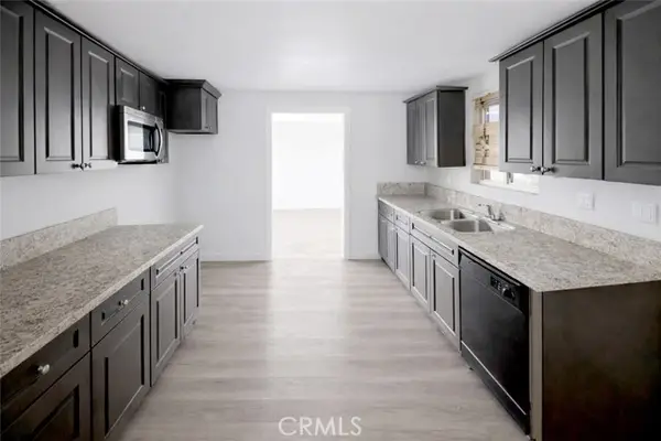 12028 Chamberlaine, Adelanto, CA 92301