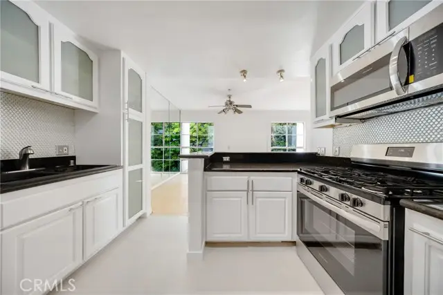 1401 S Bentley Avenue #203, Los Angeles, CA 90025 - #3