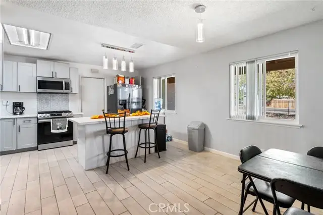 15063 Mauna Loa St, Hesperia, CA 92345 - Image #2