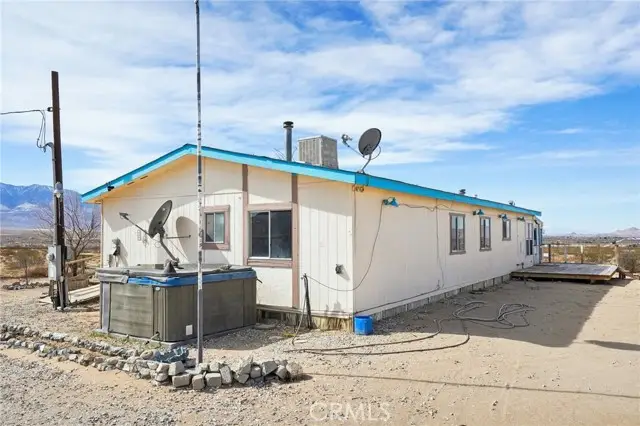 11330 Lakeview Avenue, Lucerne Valley, CA 92356 - Image #3