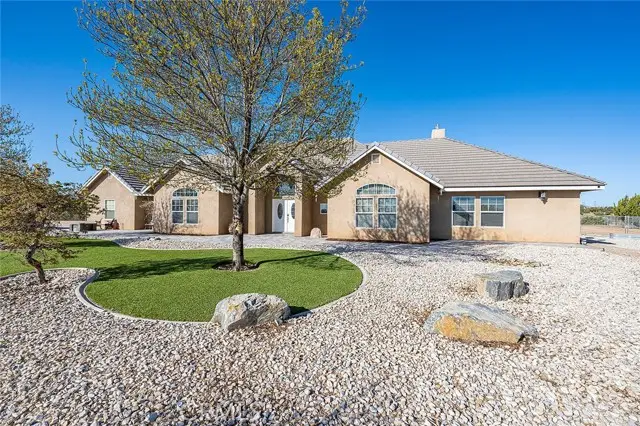 7922 Los Palmas Drive, Oak Hills, CA 92344 - Image #2