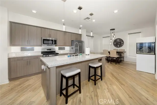 495 Andrew Drive #G, Azusa, CA 91702 - Image #2