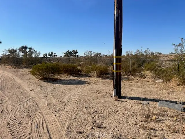 5202 La Mesa Road, Phelan, CA 92371 - #3