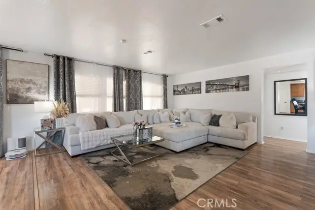 14075 Tourmaline Street, Hesperia, CA 92344 - Image #3