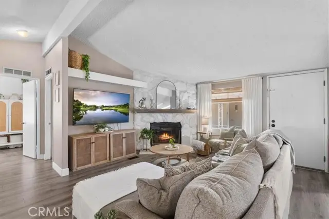 1721 E Colton Avenue #103, Redlands, CA 92374 - Image #2