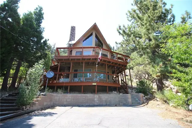 38532 N Shore Drive, Fawnskin, CA 92333 - Image #2