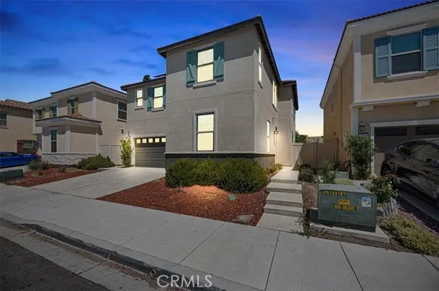938 W Jasmine Way, Rialto, CA 92376 - Image #2