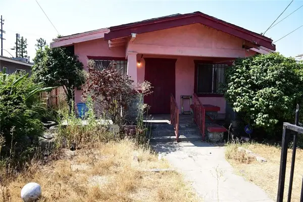 142 W 58th Street, Los Angeles, CA 90037