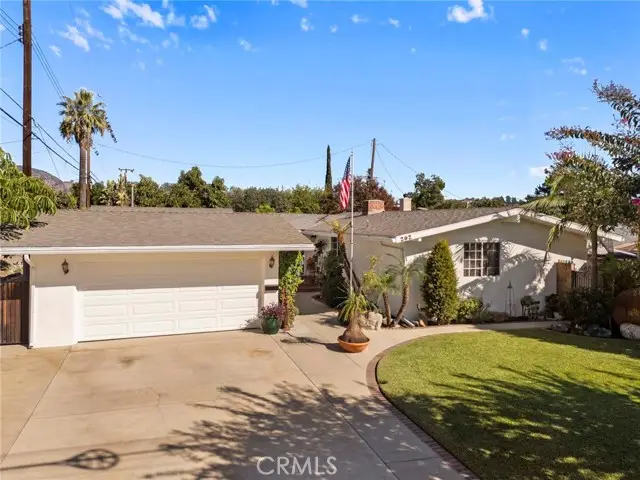 202 S Elwood Avenue, Glendora, CA 91741 - Image #1