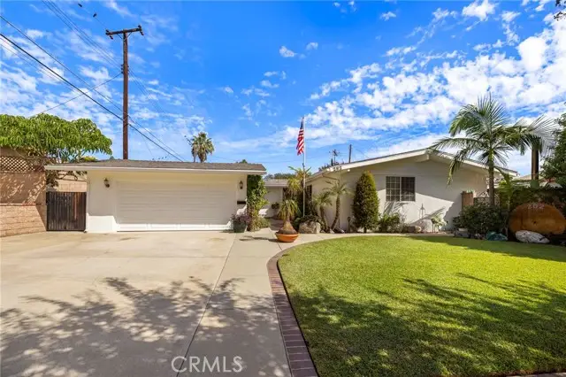 202 S Elwood Avenue, Glendora, CA 91741 - Image #3