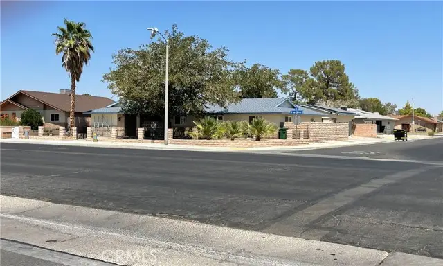 526 W Las Flores Avenue, Ridgecrest, CA 93555 - Image #2