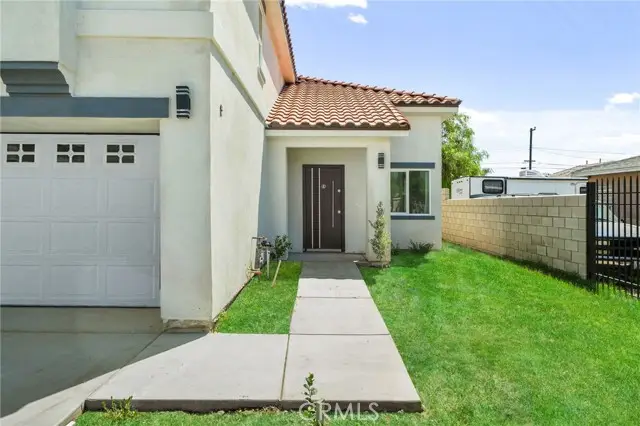 15931 Los Cedros Avenue, Fontana, CA 92336 - Image #2