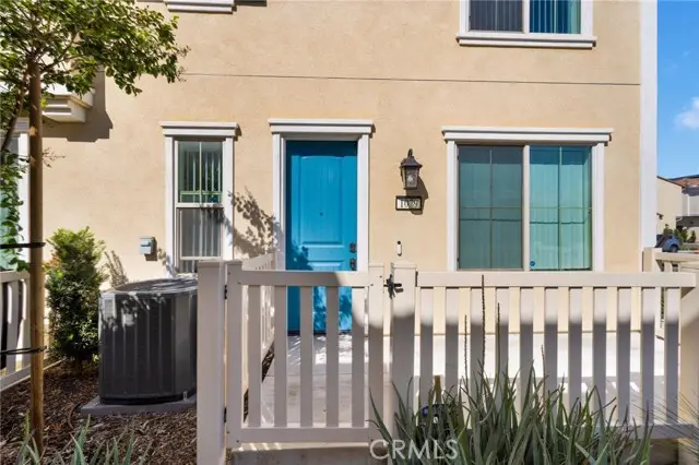 1079 W Clover Avenue, Rialto, CA 92376 - Image #1