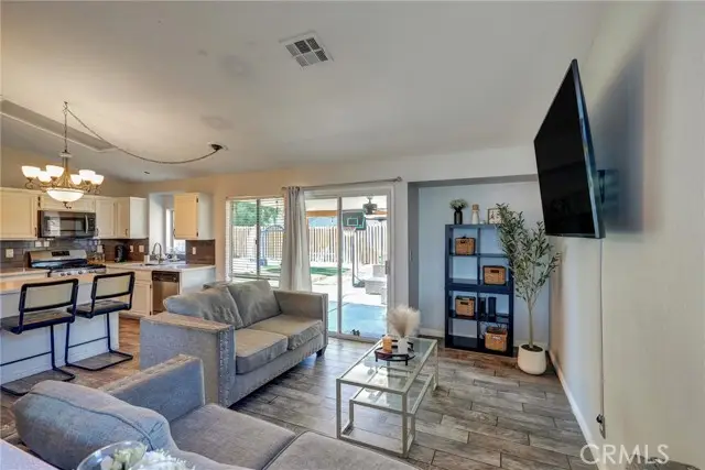 5839 Barcelona Drive, Palmdale, CA 93552 - Image #3