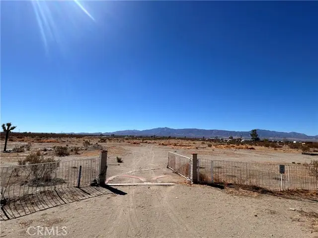 3836 Holly Rd, Phelan, CA 92371 - Image #1