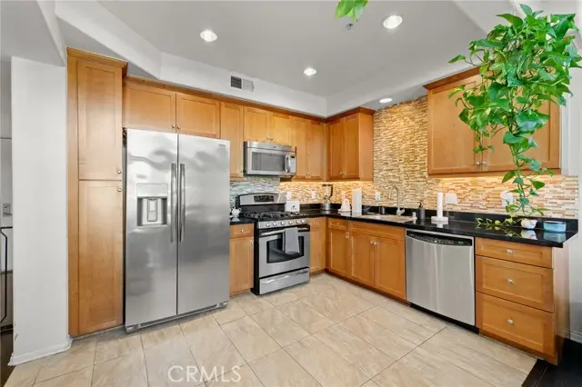 360 W Avenue 26 #401, Los Angeles, CA 90031 - Image #2