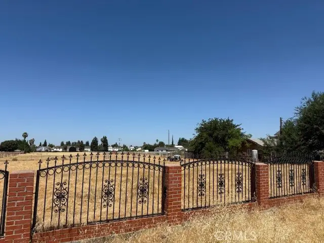 3207 N Valentine, Fresno, CA 93722 - Image #2