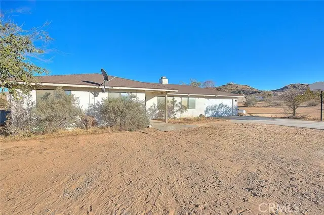 14811 Kingsdale, Apple Valley, CA 92307 - #2