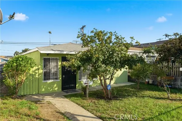 10208 S San Pedro, Los Angeles, CA 90003