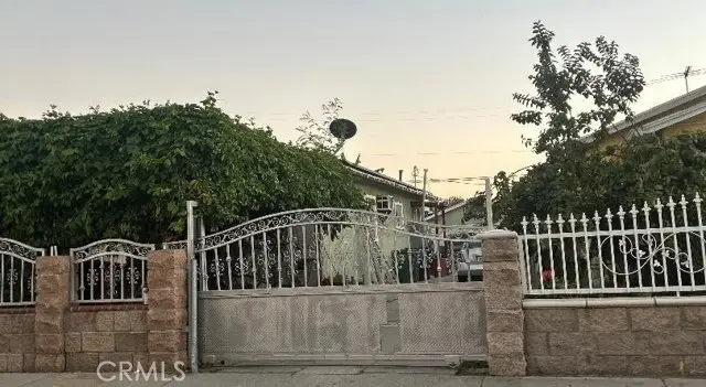 1524 E 75th, Los Angeles, CA 90001 - Image #2