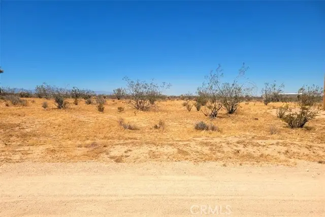 38 Japatul Rd, Apple Valley, CA 92307 - #3