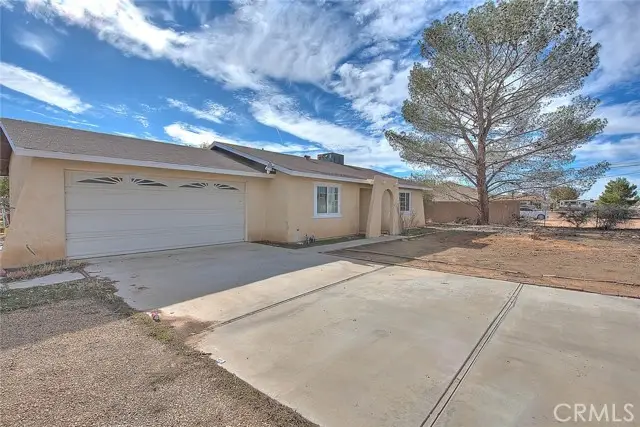22133 Thunderbird, Apple Valley, CA 92307 - #3