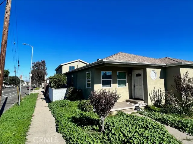 655 W 113th, Los Angeles, CA 90044 - Image #2